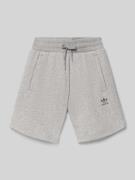 adidas Originals Regular Fit Bermudas aus Baumwoll-Mix in Mittelgrau M...