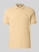 Gant Slim Fit Poloshirt mit Logo-Stitching in Beige, Größe 4XL