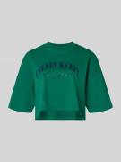 Calvin Klein Jeans Cropped T-Shirt mit Logo-Print in Grass, Größe L