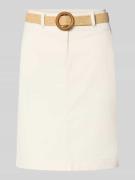 Christian Berg Woman Knielanger Rock mit Gürtel und Gesäßtaschen in Ec...