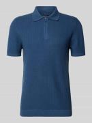 MCNEAL Poloshirt mit kurzem Reißverschluss und Polokragen in Rauchblau...