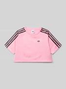 adidas Originals Boxy Fit T-Shirt mit Logo-Detail in Pink, Größe 128