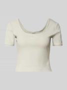 Guess Activewear Cropped T-Shirt aus Lyocell-Mix Modell 'Circe' in Sch...