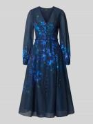 Forever New Midikleid aus Lyocell-Mix mit Bindegürtel Modell 'Kahlani'...