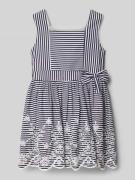 DANAMADE Regular Fit Kleid mit floralem Stitching in Marine, Größe 104