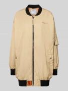Original Bombers Relaxed Fit Jacke mit Logo-Stitching in Beige, Größe ...