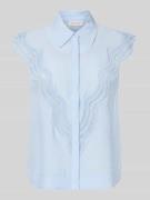 Copenhagen Muse Blusentop mit Lochstickerei Modell 'COLE' in Hellblau,...