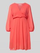 ZABAIONE Kleid aus Viskose-Mix mit V-Ausschnitt in Apricot, Größe L