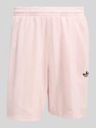 adidas Originals Regular Fit Trainingsshorts mit Logo Print in Altrosa...
