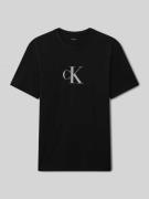 CK Calvin Klein Regular Fit T-Shirt mit Logo Print in Black, Größe L