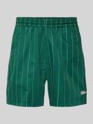 BLKVIS Shorts mit Streifenmuster und elastischem Bund in Dunkelgruen, ...