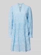 YAS Knielanges Kleid mit Lochstickerei Modell 'Holi' in Hellblau, Größ...