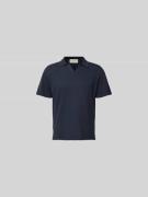 Officine Générale Poloshirt mit V-Ausschnitt in Marine, Größe M