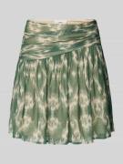 Bash Minirock mit gelegten Falten Modell 'MINA' in Gruen, Größe 34