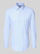 BOSS Slim Fit Businesshemd mit Kentkragen Modell 'P-HANK-K-261' in Ble...