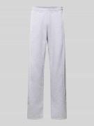 REVIEW Sweatpants mit elastischem Bund und Logo in Dunkelgrau, Größe L