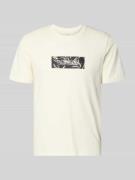 Jack & Jones T-Shirt mit Label-Print in Offwhite, Größe L