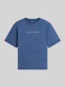 Tommy Hilfiger Regular Fit T-Shirt mit Label-Schriftzug aus reiner Bau...