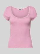 REVIEW Slim Fit T-Shirt aus Viskose-Mix mit Spitzenbesatz in Mauve, Gr...