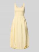 Rich & Royal Knielanges Bubble Kleid mit Karree-Ausschnitt in Hellgelb...