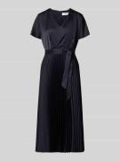 comma Midikleid aus Satin mit V-Ausschnitt in Marine, Größe 34