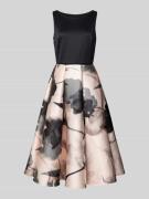 Swing Cocktailkleid mit Rundhalsausschnitt in Black, Größe 34