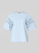 MOS MOSH Regular Fit Bluse mit Spitze Modell 'Rooma Cotoni' in Hellbla...