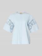 MOS MOSH Regular Fit Bluse mit Spitze Modell 'Rooma Cotoni' in Hellbla...