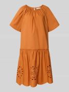 Christian Berg Woman Knielanges Kleid mit Lochstickerei und Rundhalsau...