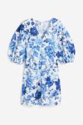 H&M Kleid mit Broderie Anglaise Weiß/Blau geblümt, Alltagskleider in G...