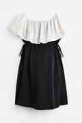 H&M MAMA Off-Shoulder-Kleid Schwarz/Weiß, Kleider in Größe M. Farbe: B...