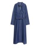 Arket Jeanskleid mit Gürtel Blau, Alltagskleider in Größe 36. Farbe: B...