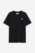 Double A By Wood Ace Badge T-shirt Black in Größe S