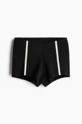 H&M Minishorts aus Rippstrick Schwarz in Größe S. Farbe: Black