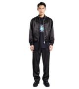 Han Kjøbenhavn Track Top Plissé für Herren mit feiner Faltenstruktur i...