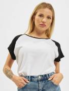 lässiges Urban Classics Damen T-Shirt 140 g/m² mit Baumwolle Weiß/Schw...