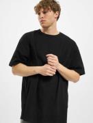 sportliches URBAN CLASSICS Herren T-Shirt 180 g/m² mit Baumwolle Schwa...